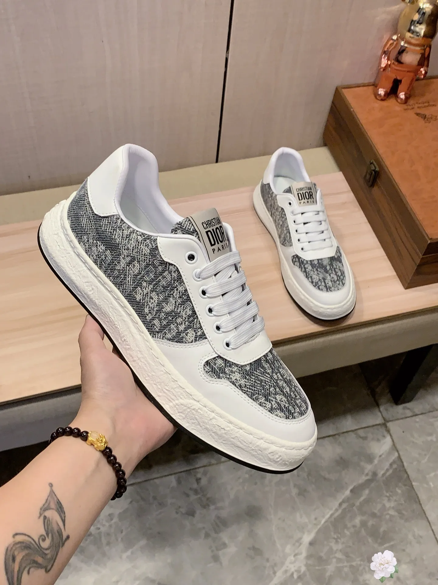 Men's men's shoes💰420💰💰🎩🎩[Lightning][Lightning] "Dior DIOR*" The latest • popular casual shoes, top brand [seduce] luxury ~ purchasing agency, top ~ quality. [Strong] The upper is made of imported breathable cowhide with fabric material ➕ Breathable sheepskin feet (•) and fine workmanship. The original stylish and stylish soft rubber wear-resistant and non-slip outsole is light and comfortable on the feet. The real thing looks better in real photos. No. 122: code: 38-44, 2️⃣ colors selected